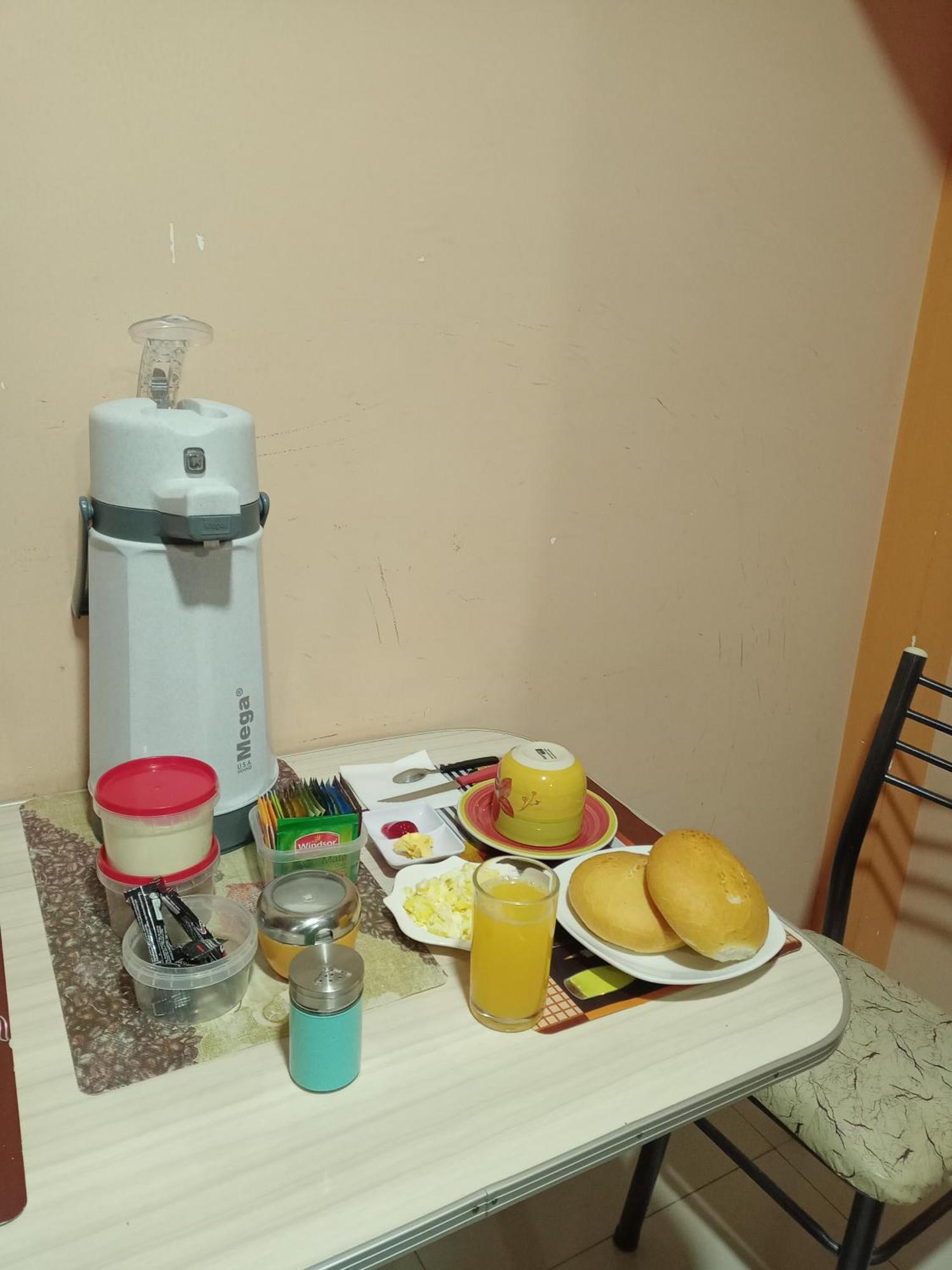 Hostal Sin Fronteras Уюни Экстерьер фото